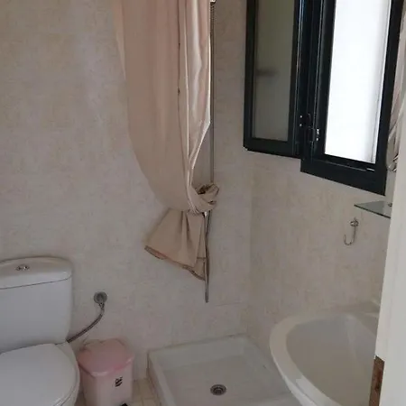 Anna's * ארגוסטולי